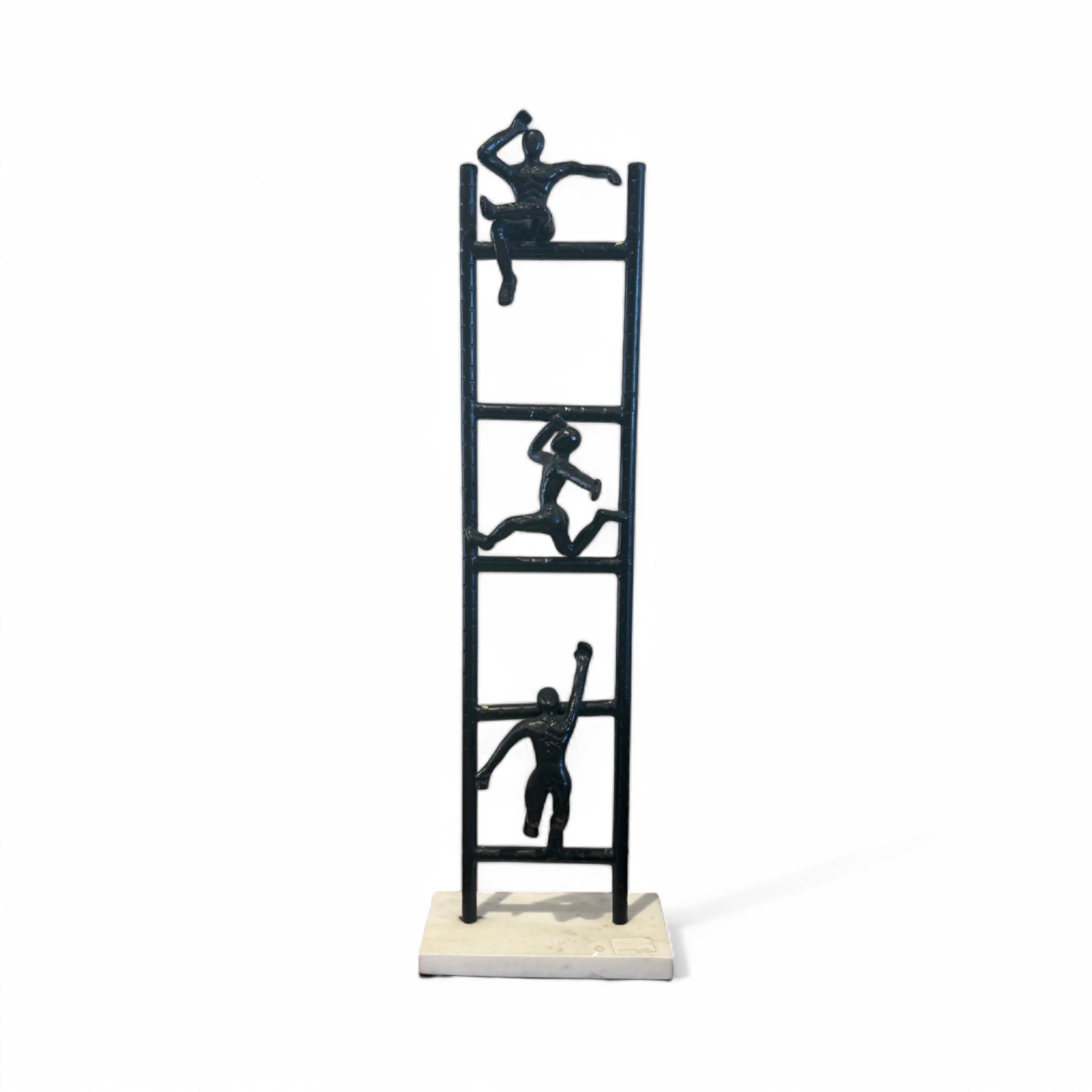 ESCULTURA ESCALERA
